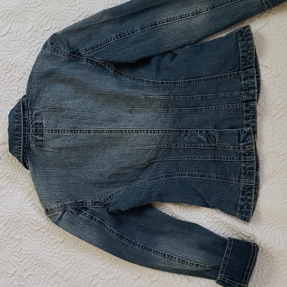 YMI Junior Denim blazer Medium wash. Size Medium - Picture 10 of 16